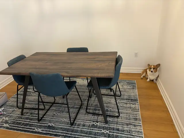 Dining Table - Photo 3