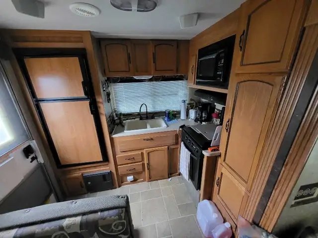 25ft Puma Travel Trailer - Photo 8