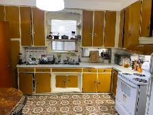 Large Renovated Room for rent near Kensington Market - Photo 5