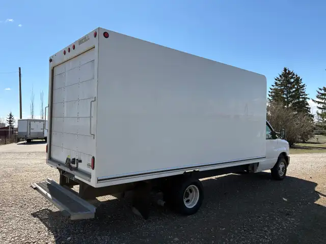 2024 Ford E-S450 16' LOADED W/RAMP CAN LEASE $AVE $1,000's - Photo 4