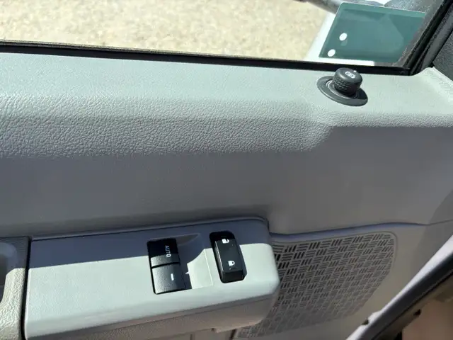 2024 Ford E-S450 16' LOADED W/RAMP CAN LEASE $AVE $1,000's - Photo 10