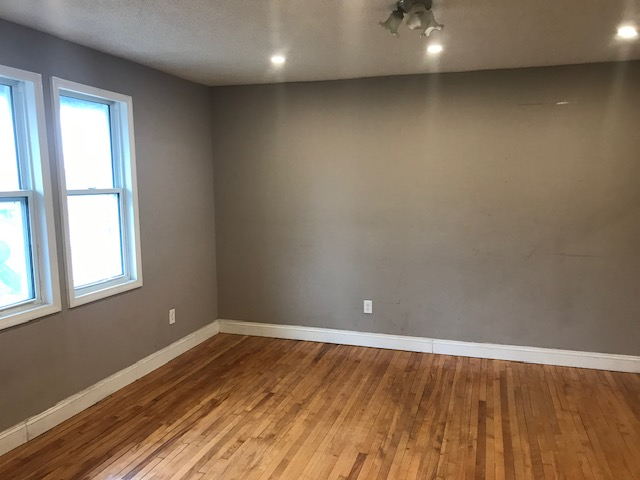 Renovate 2 Bedrooms apartment for rent in little Italy, Windsor - Photo 8