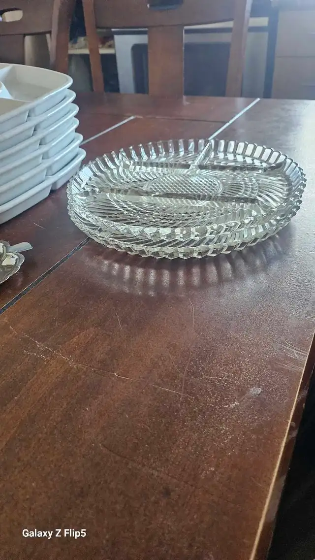Plusieurs plats de service - Photo 8