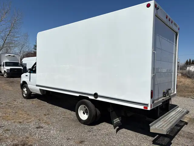2024 Ford E-450 16' CUBE VAN RAMP MANDOOR 87K CAN LEAse! $AVE - Photo 7