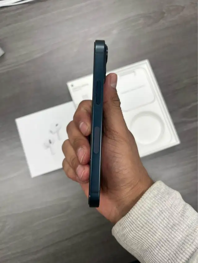 iPhone 13 mini 256gb Airpods/Charger/Delivery - Photo 5