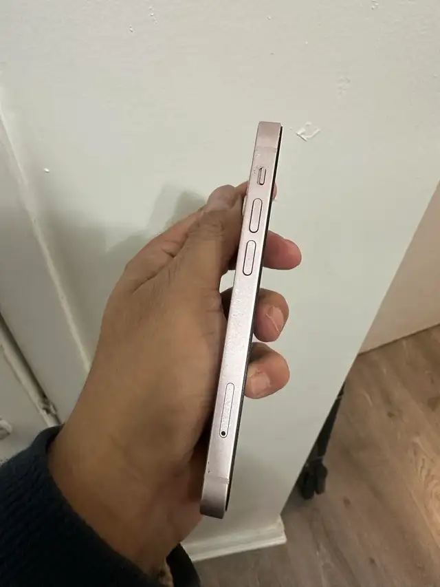 Iphone 13 mini 128 Gb (lense changed and scuffs) Airpods Pkg - Photo 6