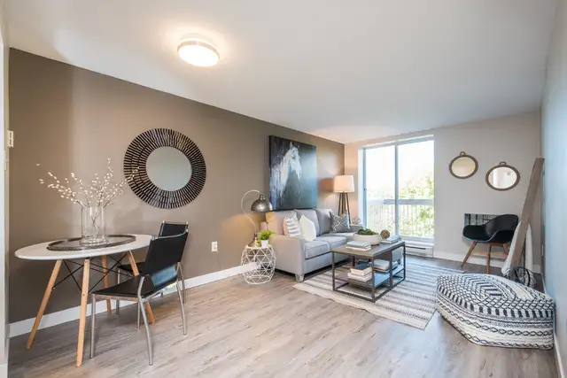 Walk to Fanshawe College Student Apartment