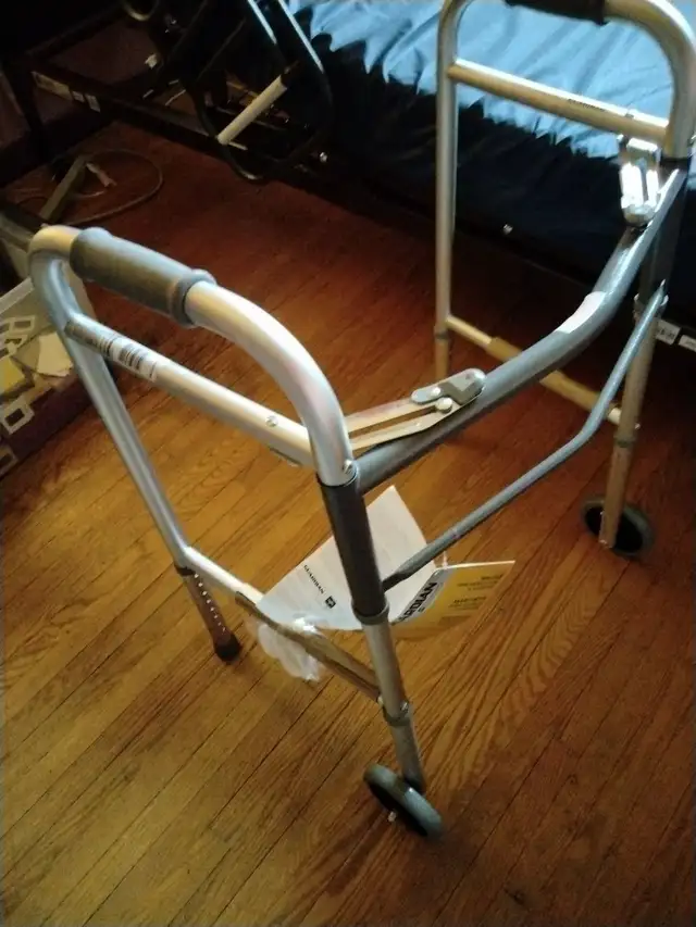 Hospital Bed,  Overbed Table and Wheelchair - Photo 4