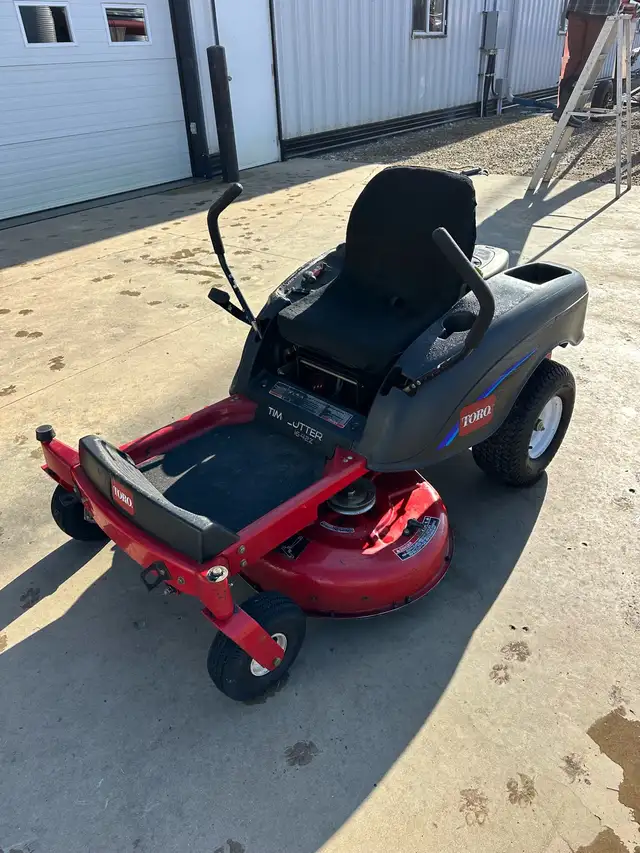 Toro Zero Steer Mower - Photo 2