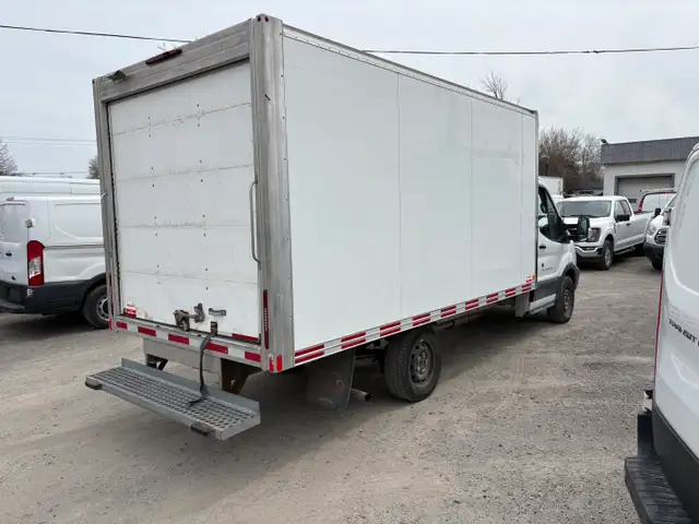2018 Ford Transit Cutaway T350 à ce Boîte de 14 pi - Photo 3