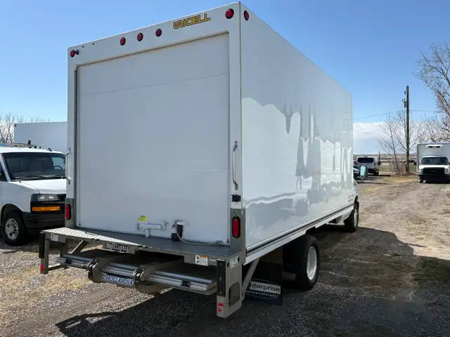 2023 Ford E-450 16' CUBE VAN 'POWER LIFT' CAN LEASE! - Photo 7