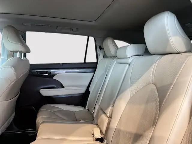 2020 Toyota Highlander Limited AWD One owner! Great value! - Photo 4