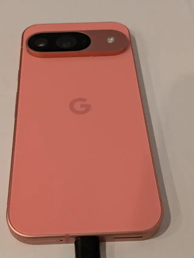 Google Pixel 9 phone, 128GB, mint - Photo 2