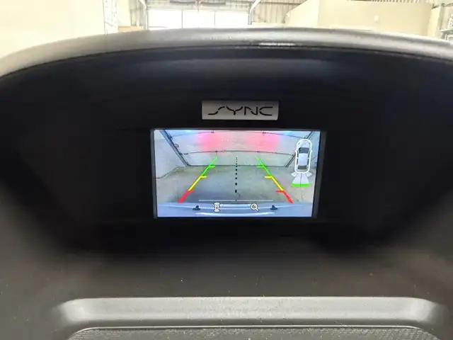 2017 Ford Escape SE / Front Wheel Drive / Heated Seating / r Cam - Photo 14