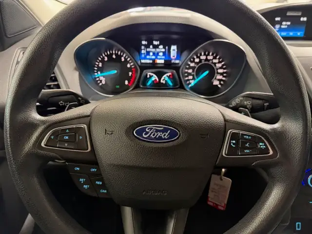 2017 Ford Escape SE / Front Wheel Drive / Heated Seating / r Cam - Photo 15