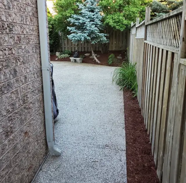 landscaping - Photo 3