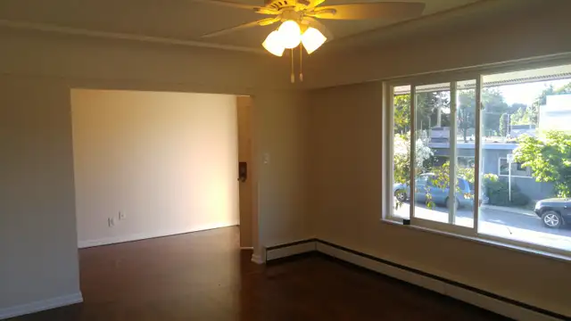 $1,695 / 2br - 1000ft2 - LARGE, BRIGHT, 2 BEDROOM SUITE - Photo 3