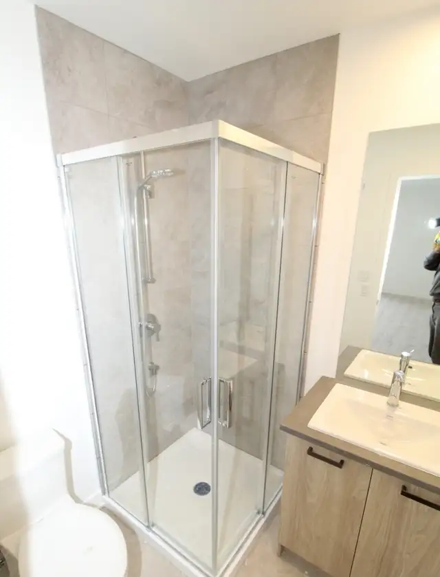 Très  Grand  Condo 5 1/2  à louer - Photo 4