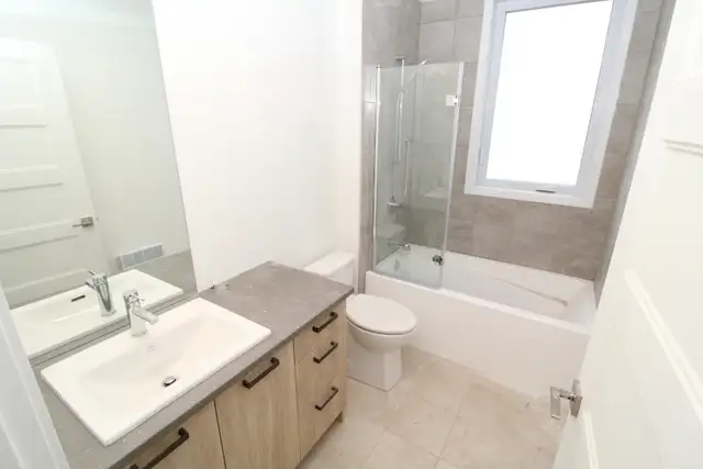 Très  Grand  Condo 5 1/2  à louer - Photo 10