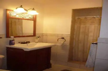 VERY BRIGHT ROOM NORTH YORK STEELES AND BATHURST NEAR BUS/PLAZA - Photo 3