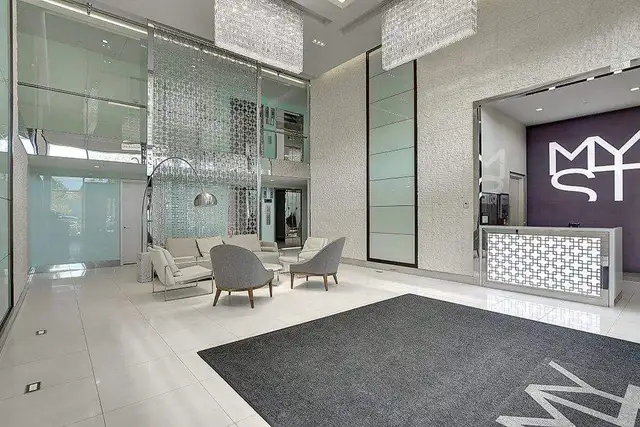 3.1/2 in the Myst ( Pointe St Charle )