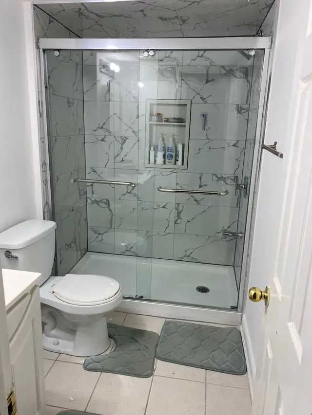 Walkout, 1 bed   living   extra space in Heartland Mississauga - Photo 7