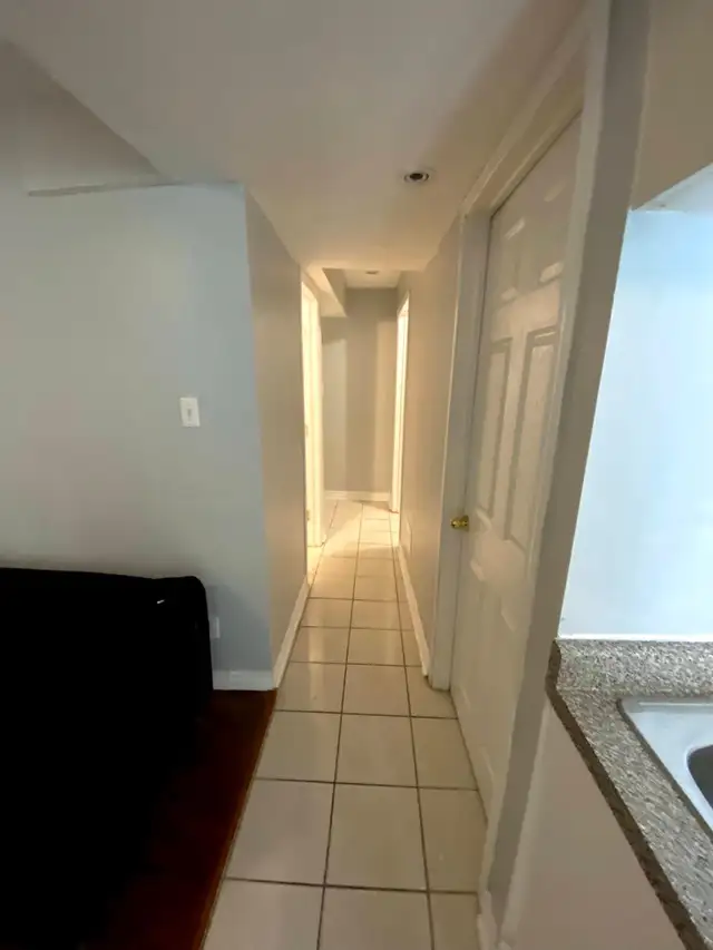 Walkout, 1 bed   living   extra space in Heartland Mississauga - Photo 10