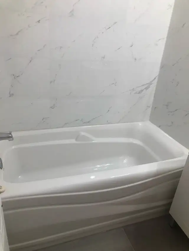 Heated 3 & 1/2 - Photo 4