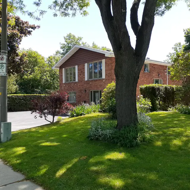 Scenic Drive - West of Chedoke - $995,000