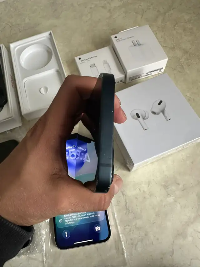 iPhone 13 128gb Airpods/Charger Set/Delivery - Photo 2