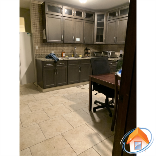 10min walk to McMaster! Reno house for 1 male student rental - Photo 3