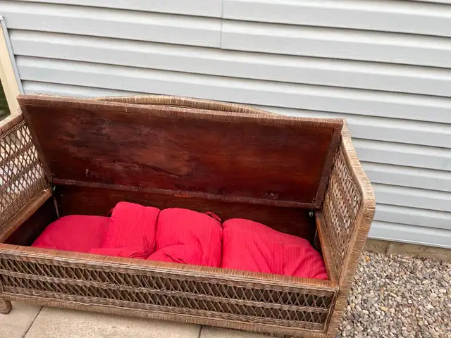 Patio Bench - Photo 2