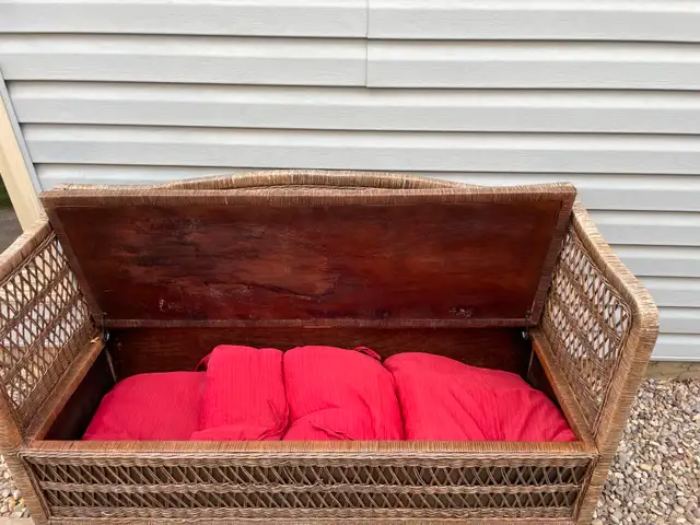 Patio Bench - Photo 3