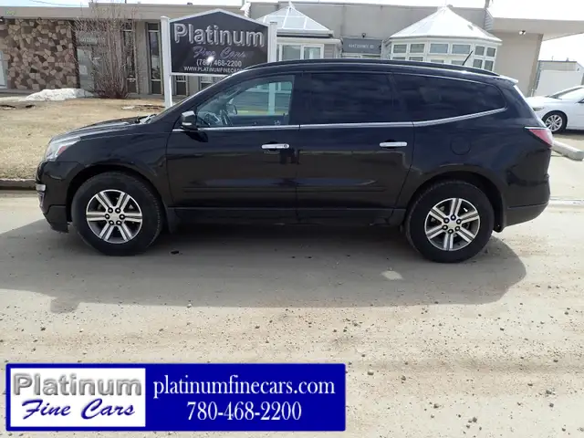 2017 Chevrolet Traverse LT AWD - Photo 3