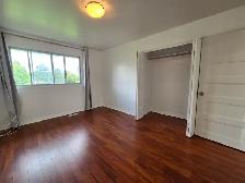 STUDENTS! Room in 3-bedroom unit on MEADOWLANDS DR. - Water incl