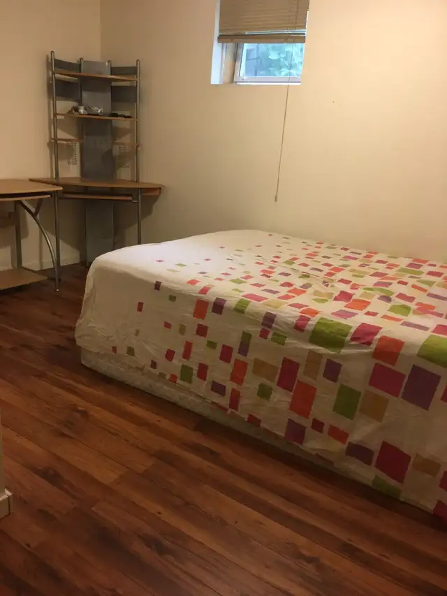 4 mins walk to Lions Park CTrain / North Hill Mall/Near Downtown - Photo 5