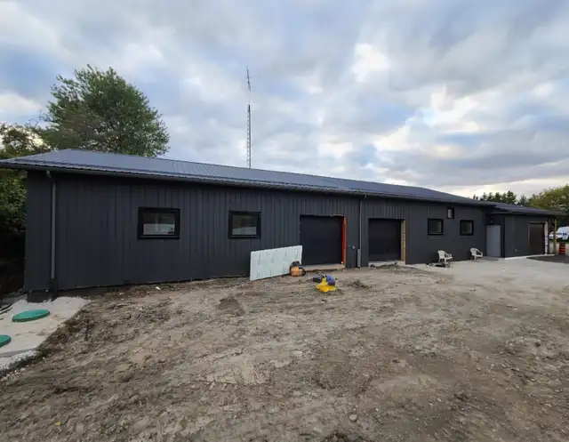 STEEL ROOFING - Photo 3