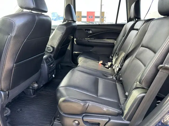 2018 Honda Pilot EX-L RES AWD | DVD Player, Back Cam - Photo 11
