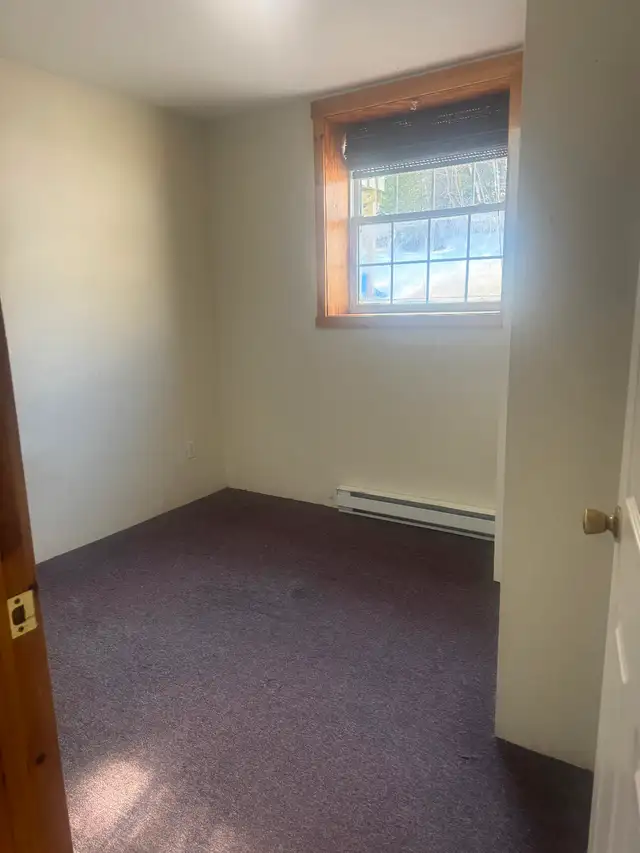 Sunnyslope Area-2 bedroom apt - Photo 9