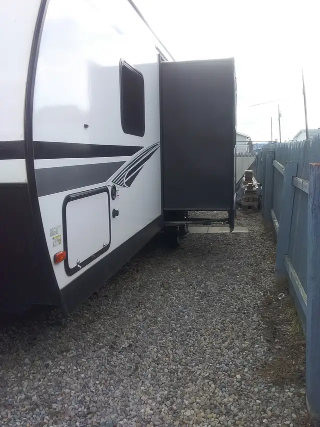 Beautiful Travel Trailer - Photo 2