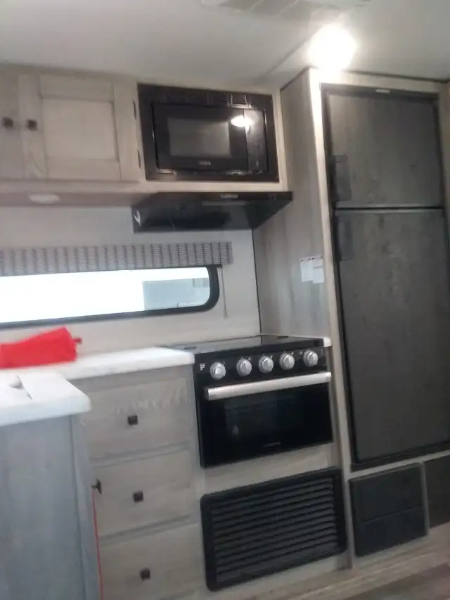 Beautiful Travel Trailer - Photo 4