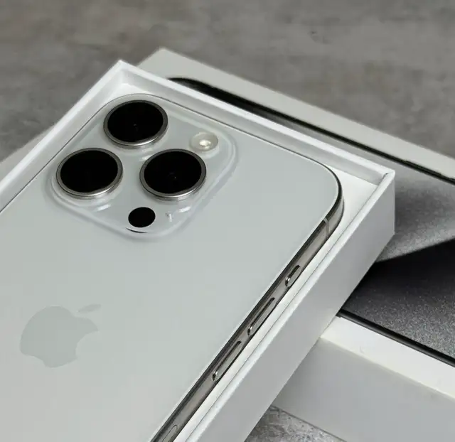 Iphone 15 pro - Photo 2