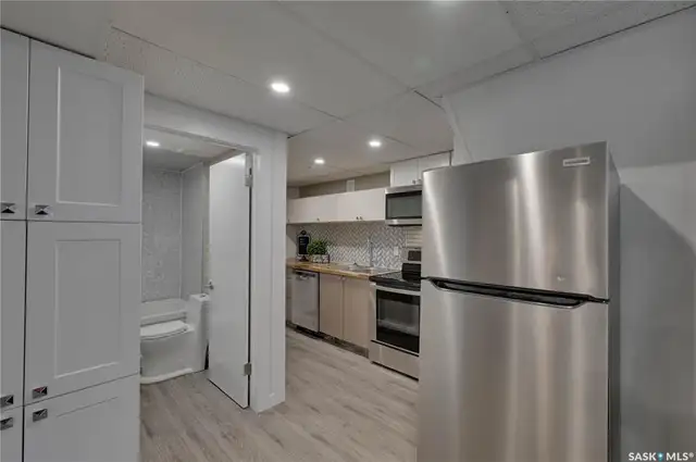 Two Bedroom Basement Suite in Sutherland - Photo 7