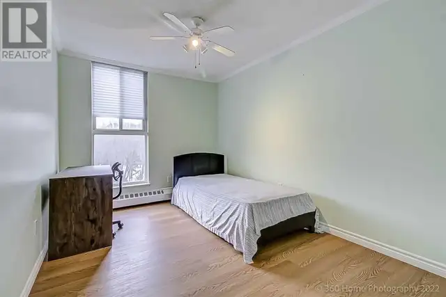 Room for rent in Hamilton, ON - Photo 3