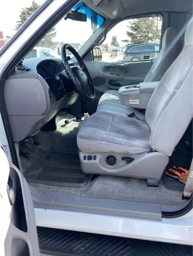 1997 Ford F-150 - Photo 6