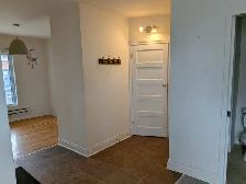 Beau 3 1/2 à louer - SJSR