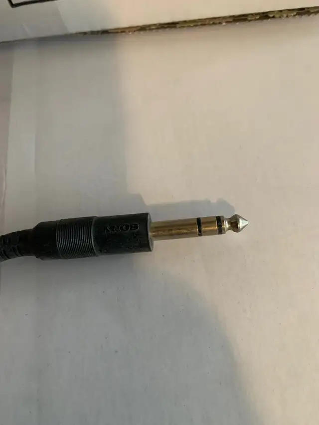 Sony classic wired headphones. - Photo 3