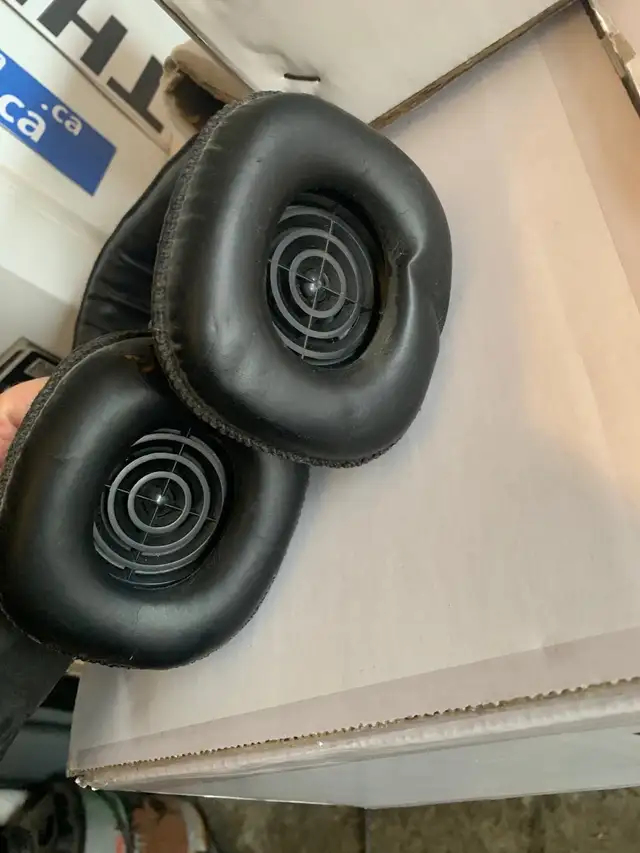 Sony classic wired headphones. - Photo 4