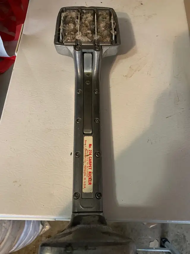 Carpet Kicker - Photo 3