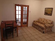 3-1/2, Subway/Metro Jolicoeur/Monk, 1100 $ /m